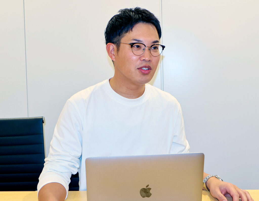 i-plugの河野さんのお写真