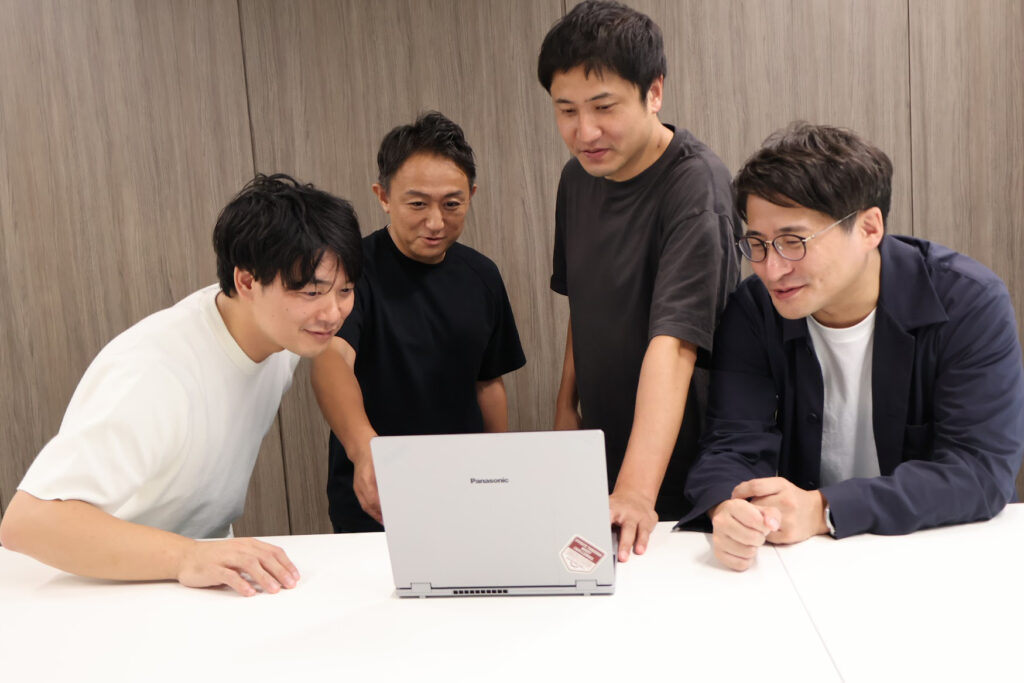 社員の反応を踏まえ、プログラムの内容や伝え方を改善してきた運営メンバー