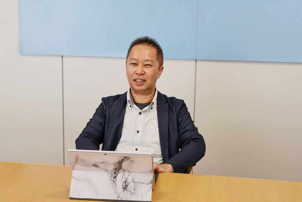 フジ・ネクステラ・ラボの玉岩氏。現場の課題を起点に、AIサービスの開発・事業化に取り組む